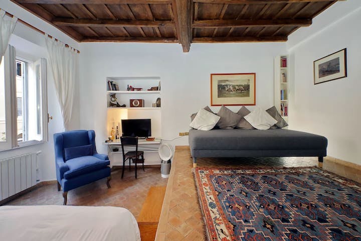 Via di San Giovanni in Laterano, Rome