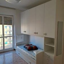 Shared room for rent for €490 per month in Milan, Via Val d'Ossola