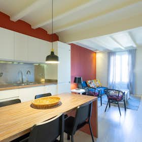 Apartment for rent for €1,450 per month in Barcelona, Carrer la Rambla