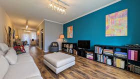 Apartamento para alugar por € 2.540 por mês em Frankfurt am Main, Mailänder Straße
