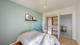 私人房间 正在以 €395 的月租出租，其位于 Pau, Rue du Pasteur Alphonse Cadier