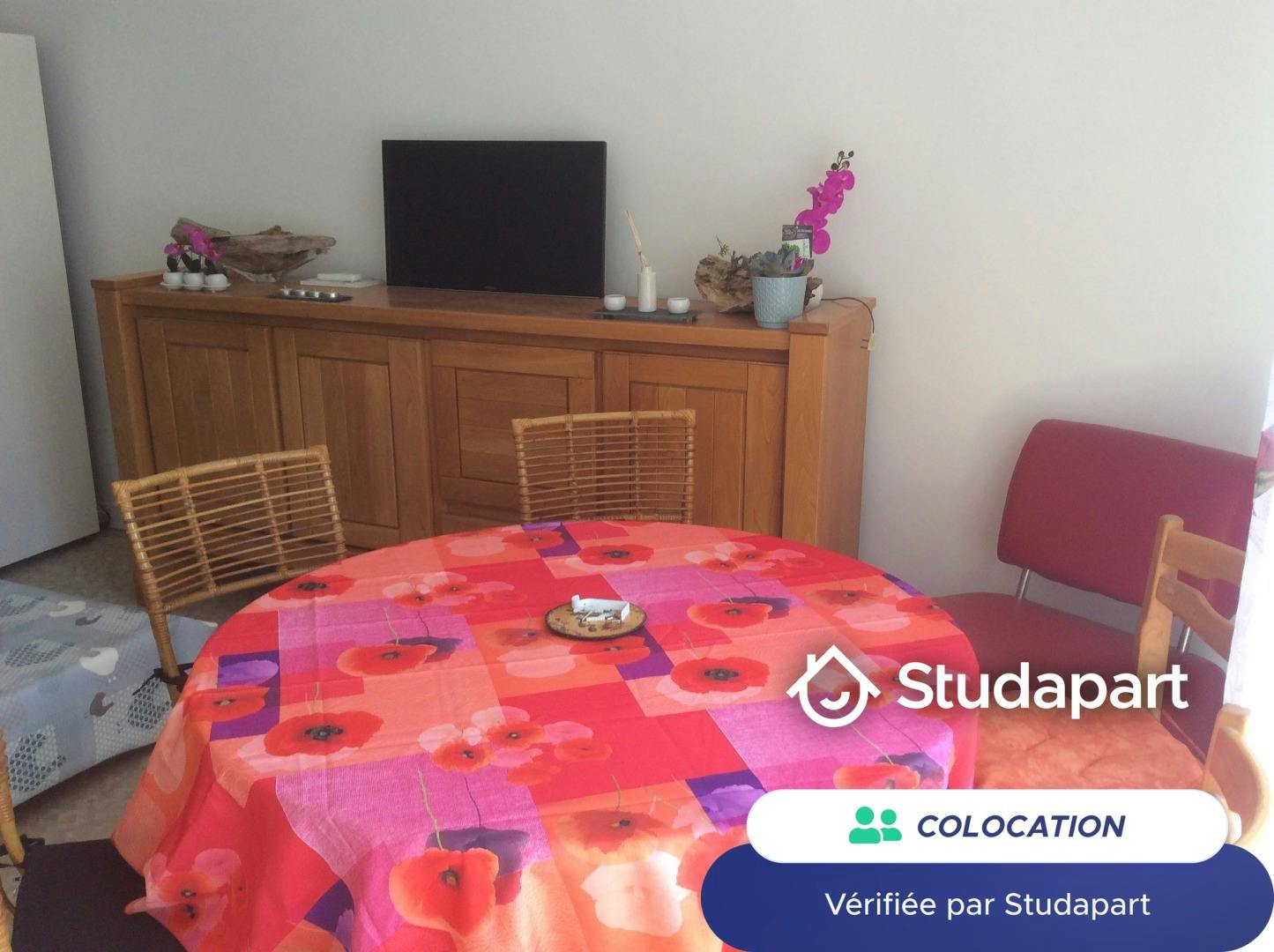 Private room for rent for €580 per month in Nice, Boulevard de la Madeleine