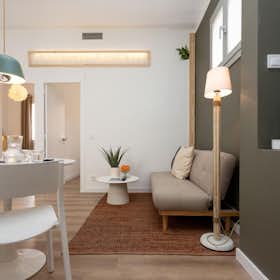 Apartment for rent for €1,595 per month in Barcelona, Carrer de Pujades