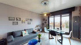 公寓 正在以 €950 的月租出租，其位于 Reims, Rue Maldan