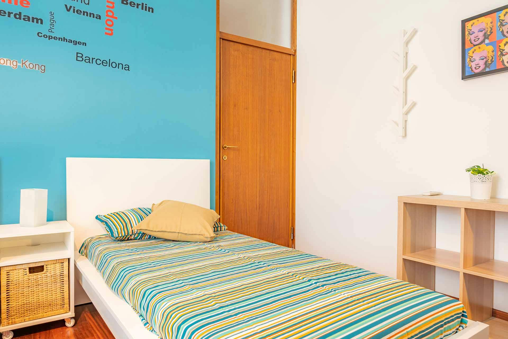 Double room Milan, 1 bed, 14m² — photo 2
