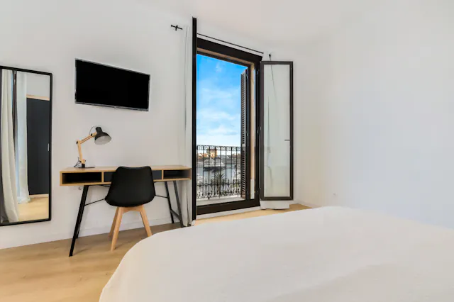 Private room in Carrer de la Reina Cristina, Barcelona (1488937) room image 2