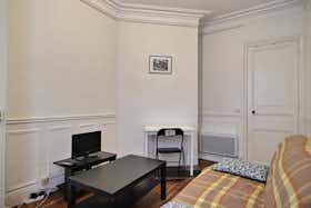 Wohnung zu mieten für 1.597 € pro Monat in Paris, Rue Eugène Jumin