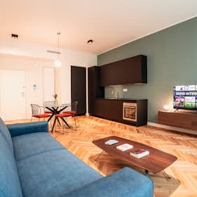 Apartment for rent for €3,000 per month in Turin, Via Bruno Buozzi