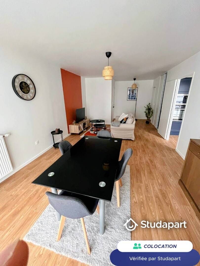 Private room for rent for €595 per month in Saint-Denis, Rue des Rougemonts