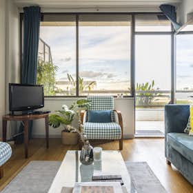 Apartment for rent for €2,600 per month in Lisbon, Rua Castilho