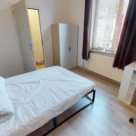Private room for rent for €392 per month in Roubaix, Rue Jean Moulin