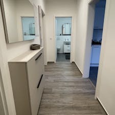 Apartment for rent for €1,680 per month in Wiesbaden, Rauenthaler Straße