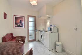 Квартира за оренду для 1 301 EUR на місяць у Paris, Boulevard Gouvion-Saint-Cyr