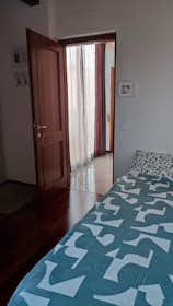 Квартира за оренду для 600 EUR на місяць у Bologna, Via Bartolomeo Ramenghi