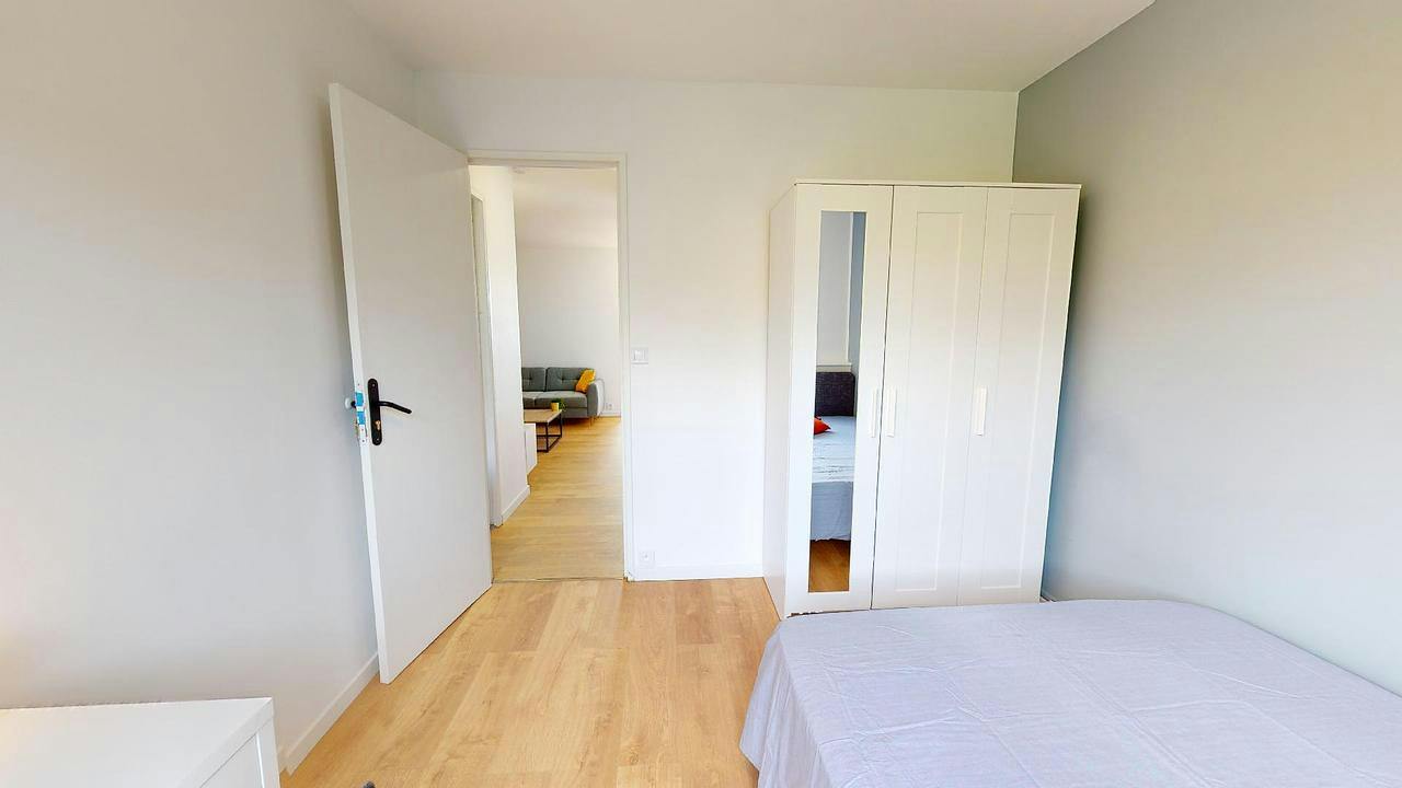 Private room for rent on Rue de Saint-Cyr, Lyon - Vue 3