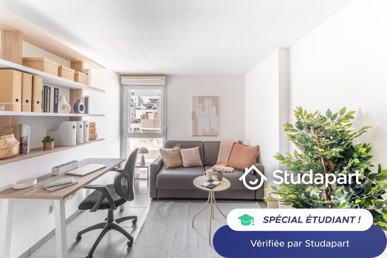 Private room for rent for €587 per month in Marseille, Boulevard de Strasbourg