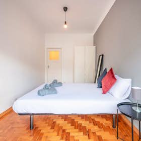 Private room for rent for €616 per month in Lisbon, Alameda das Linhas de Torres