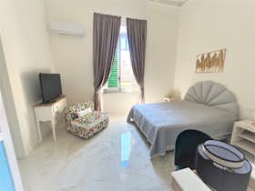 Privé kamer te huur voor € 2.000 per maand in Viareggio, Via Silvio Pellico