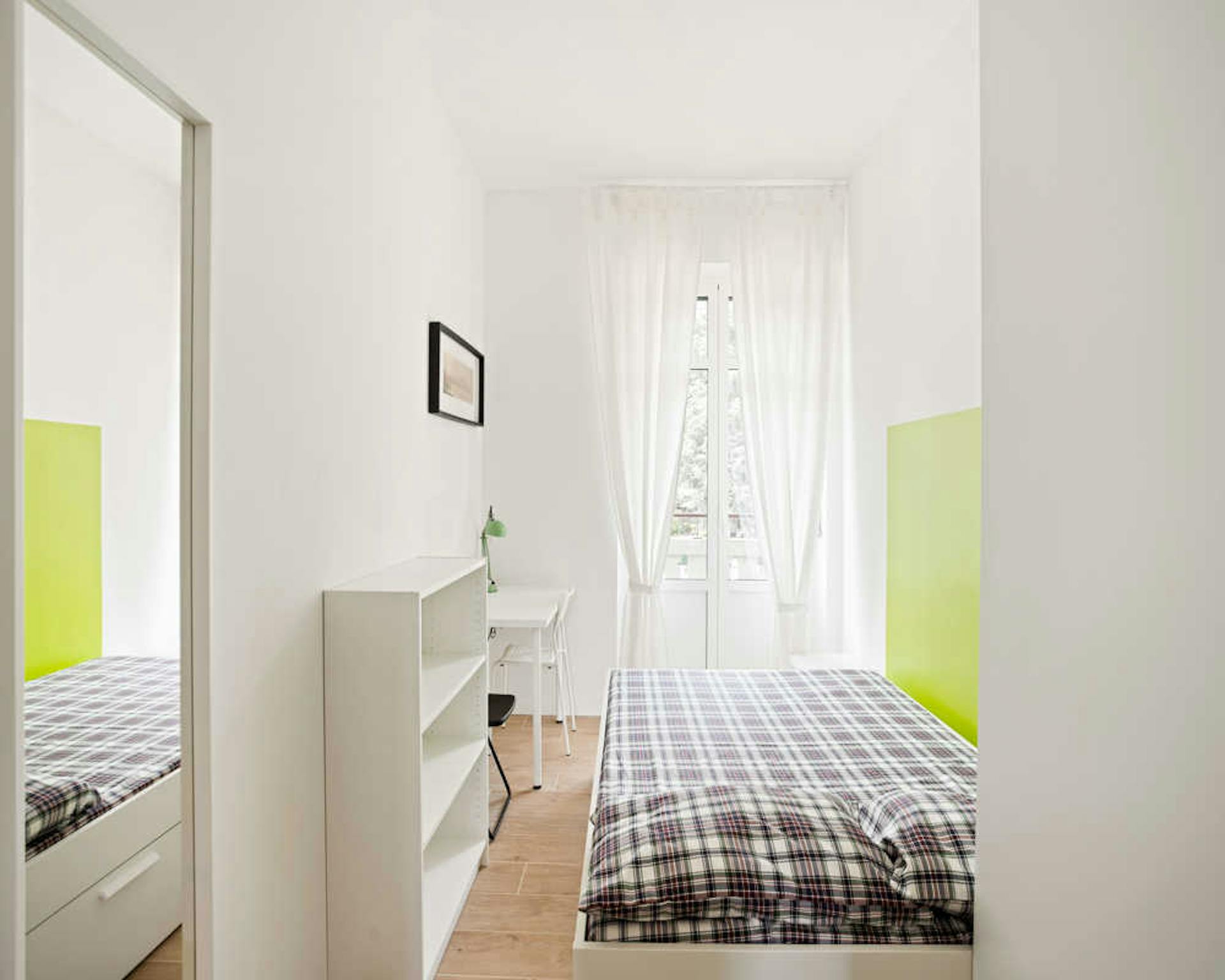 Viale Legioni Romane, Milan preview