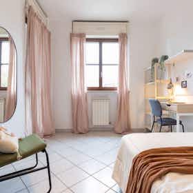 Chambre privée à louer pour 535 €/mois à Turin, Strada del Fortino