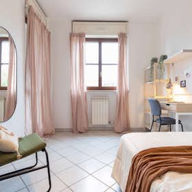 Private room for rent for €535 per month in Turin, Strada del Fortino