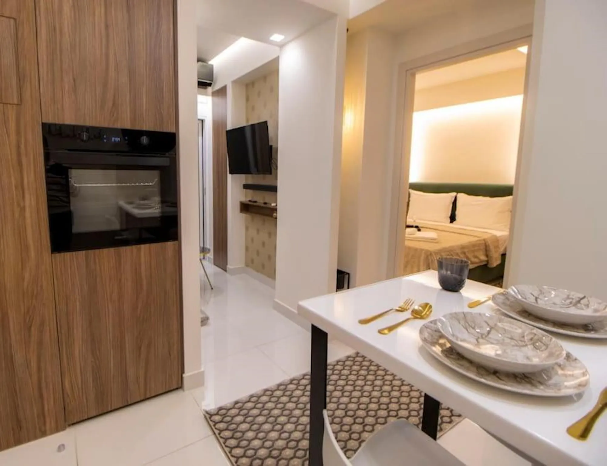 Kritis, Athens preview