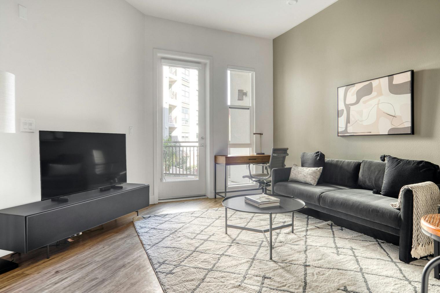 Mieszkanie do wynajęcia za $5,430 miesięcznie w mieście Redwood City, El Camino Real