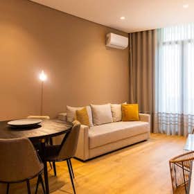 Apartment for rent for €100 per month in Porto, Rua de Cândido dos Reis