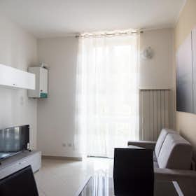 Apartment for rent for €1,265 per month in Milan, Via Costantino Baroni