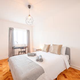 Private room for rent for €575 per month in Lisbon, Rua Barão de Sabrosa