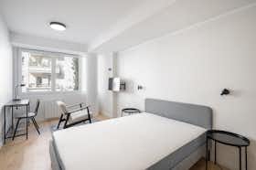 Appartement te huur voor € 1.125 per maand in Boulogne-Billancourt, Rue Fernand Pelloutier