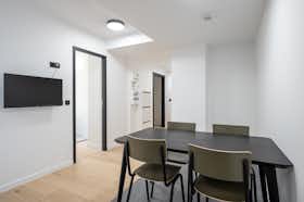 Chambre privée à louer pour 850 €/mois à Boulogne-Billancourt, Rue Fernand Pelloutier