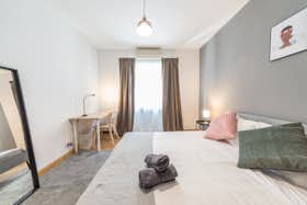 Private room for rent for €820 per month in Madrid, Calle de Juan Duque