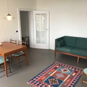 Apartment for rent for €1,600 per month in Berlin, Frankfurter Allee