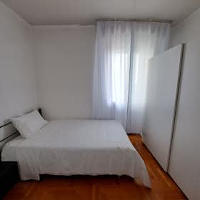 Chambre privée for rent for 450 € per month in Padova, Via Niccolò Tommaseo