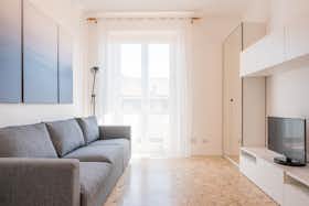 Lägenhet att hyra för 1 498 € i månaden i Nole, Via dei Martinetti
