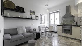 Appartement te huur voor € 1.498 per maand in Milan, Via Padova
