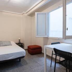 Private room for rent for €375 per month in Valencia, Calle Quart
