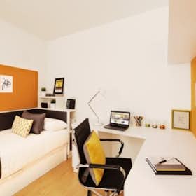 Cameră comună de închiriat pentru 835 EUR pe lună în Pamplona, Avenida de Galicia