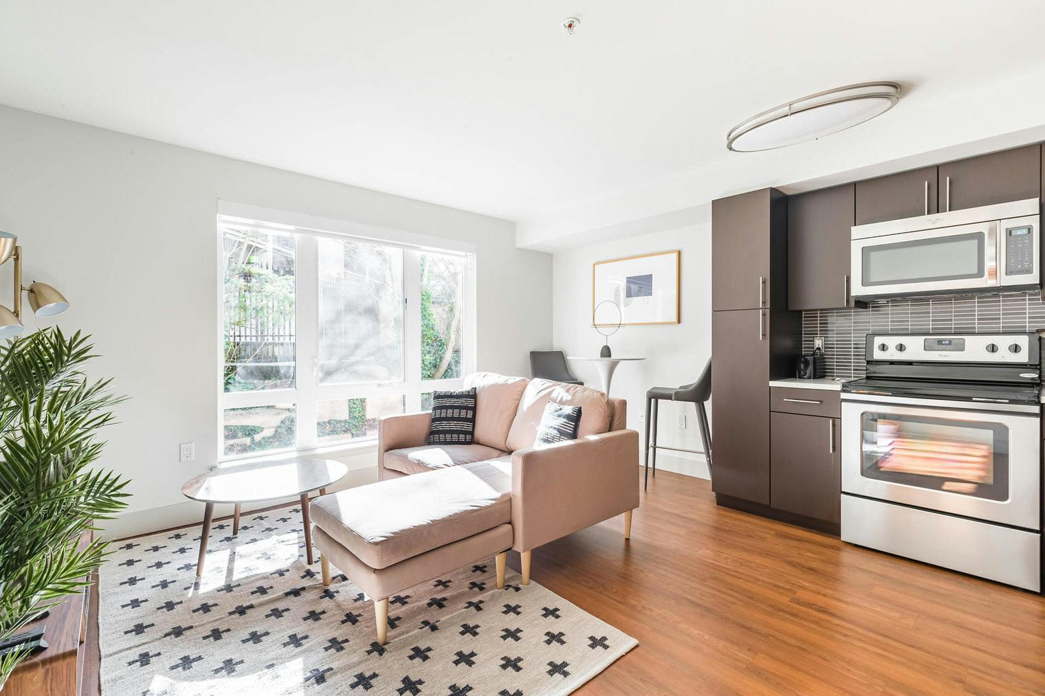 Apartamento para alugar por $3,846 por mês em Bellevue, Main St