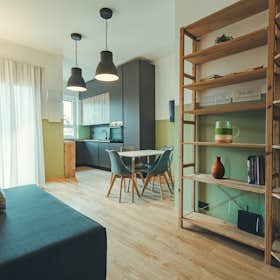 Apartment for rent for €2,950 per month in Turin, Via Montebello