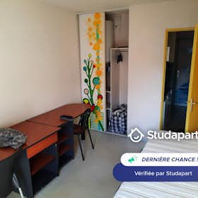 Apartment for rent for €510 per month in Marseille, Rue de Crimée