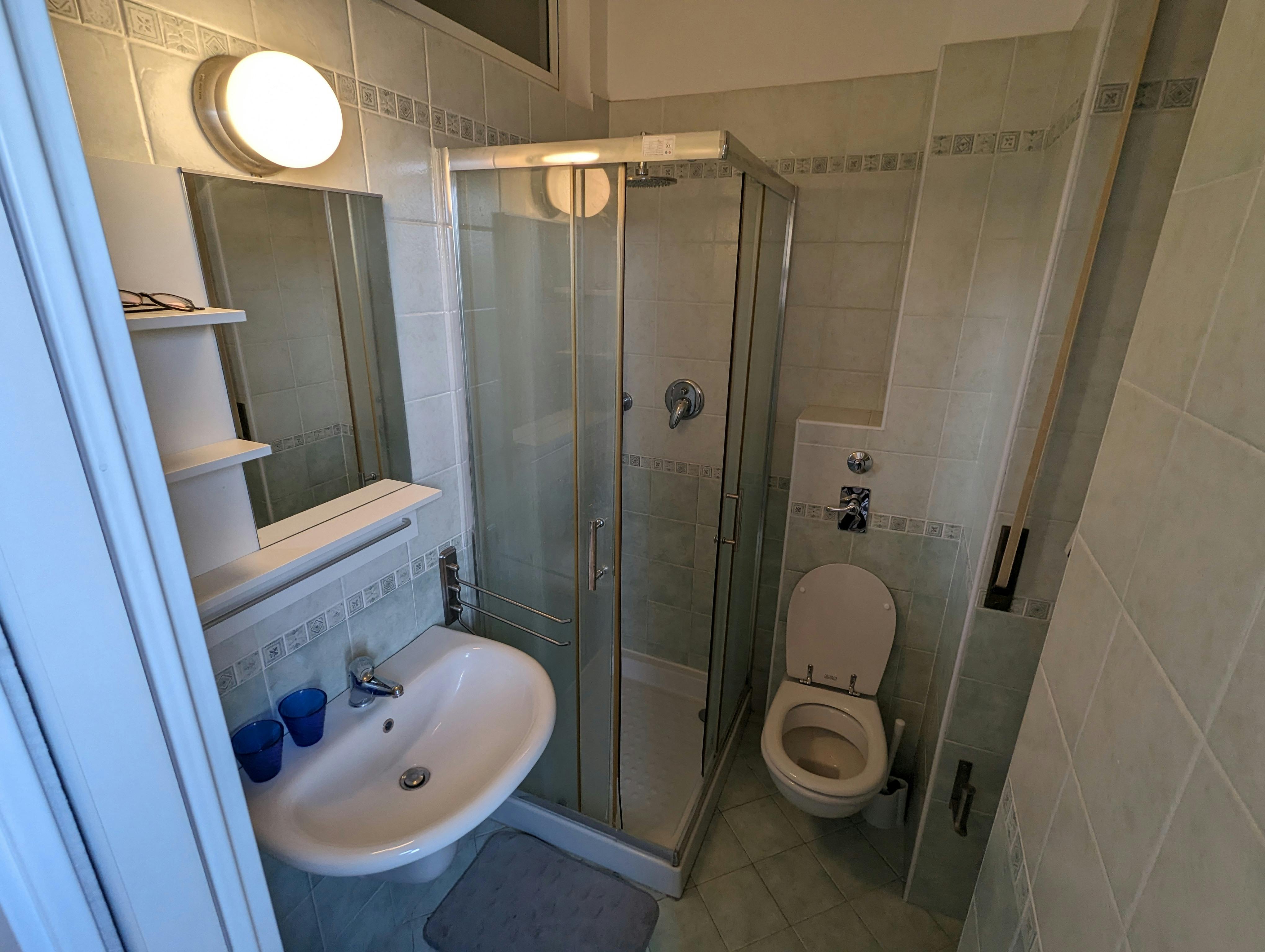 Double room Milan, 1 bed, 25m² — photo 7