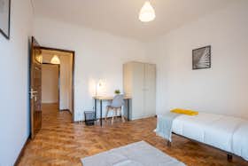 Apartamento para alugar por € 450 por mês em Porto, Rua de Francisco Sanches