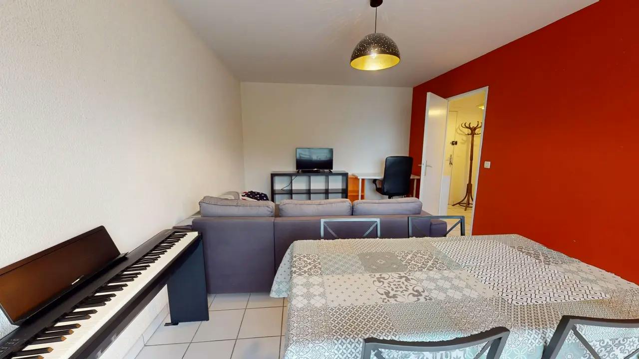 1-Bedroom Apartment in Rue Paul Doumer, Mérignac (1490404) ROOM 1