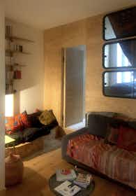 公寓 正在以 €1,120 的月租出租，其位于 Bordeaux, Rue des Bouviers