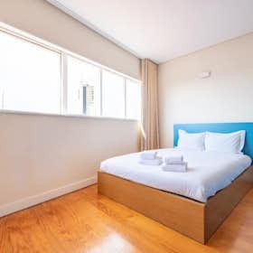 Apartment for rent for €100 per month in Porto, Rua de Santo Ildefonso