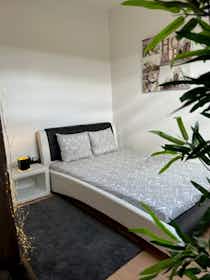 Квартира сдается в аренду за 787 € в месяц в Ixelles, Rue Malibran