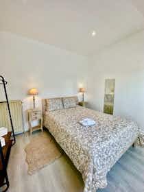 Квартира за оренду для 946 EUR на місяць у Ixelles, Rue Malibran