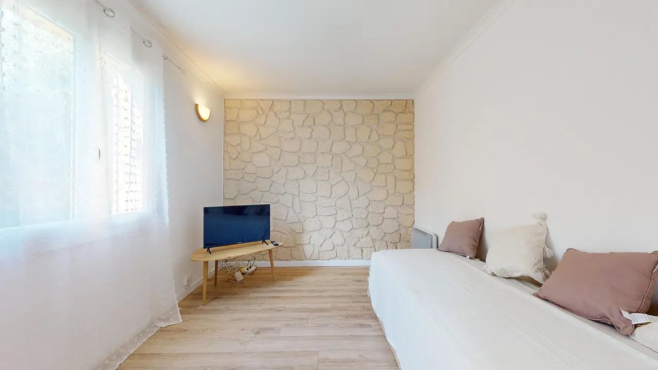 Haus zu mieten für 921 € pro Monat in Nîmes, Rue San Gillen